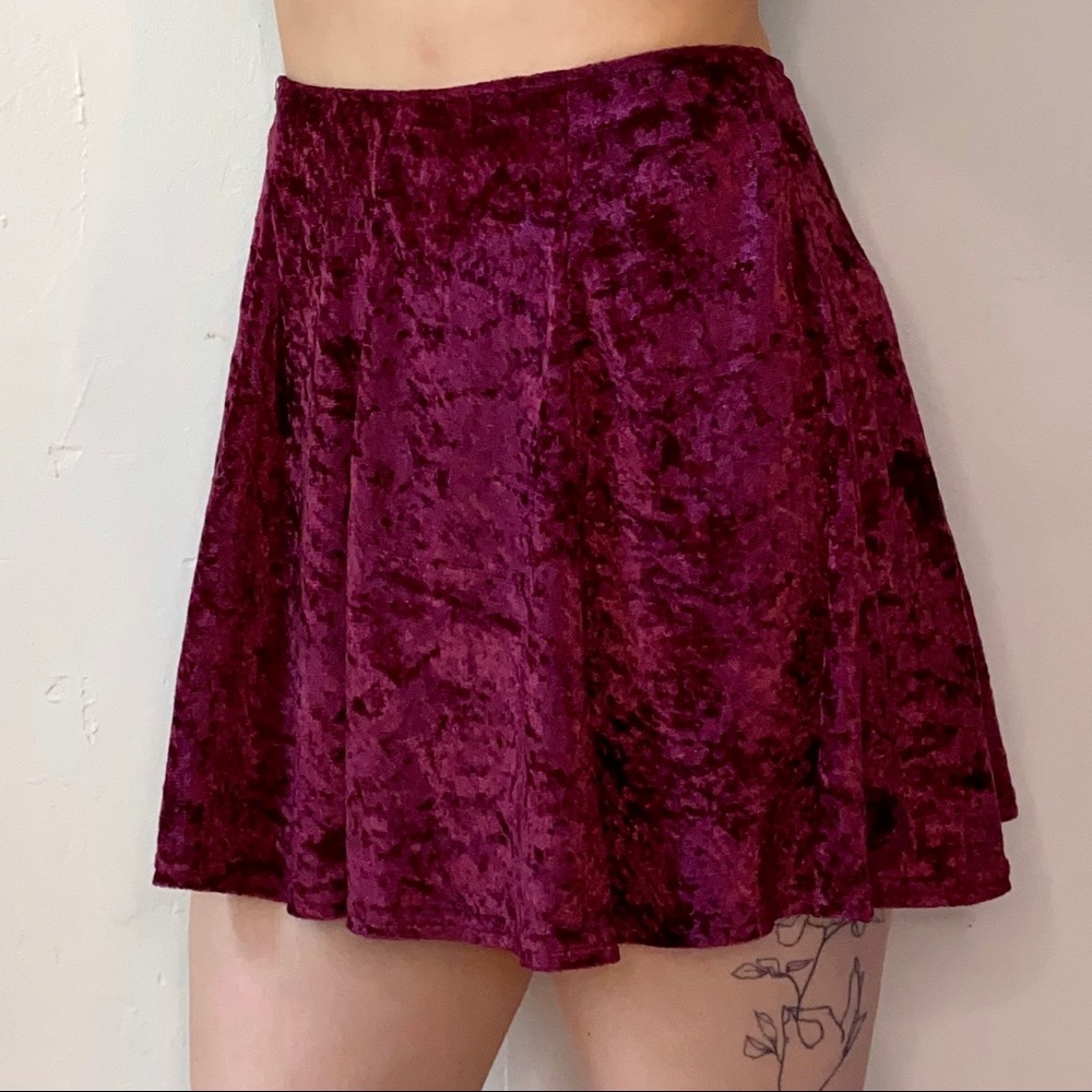 Burgundy VINTAGE crushed velvet skater skirt, XS